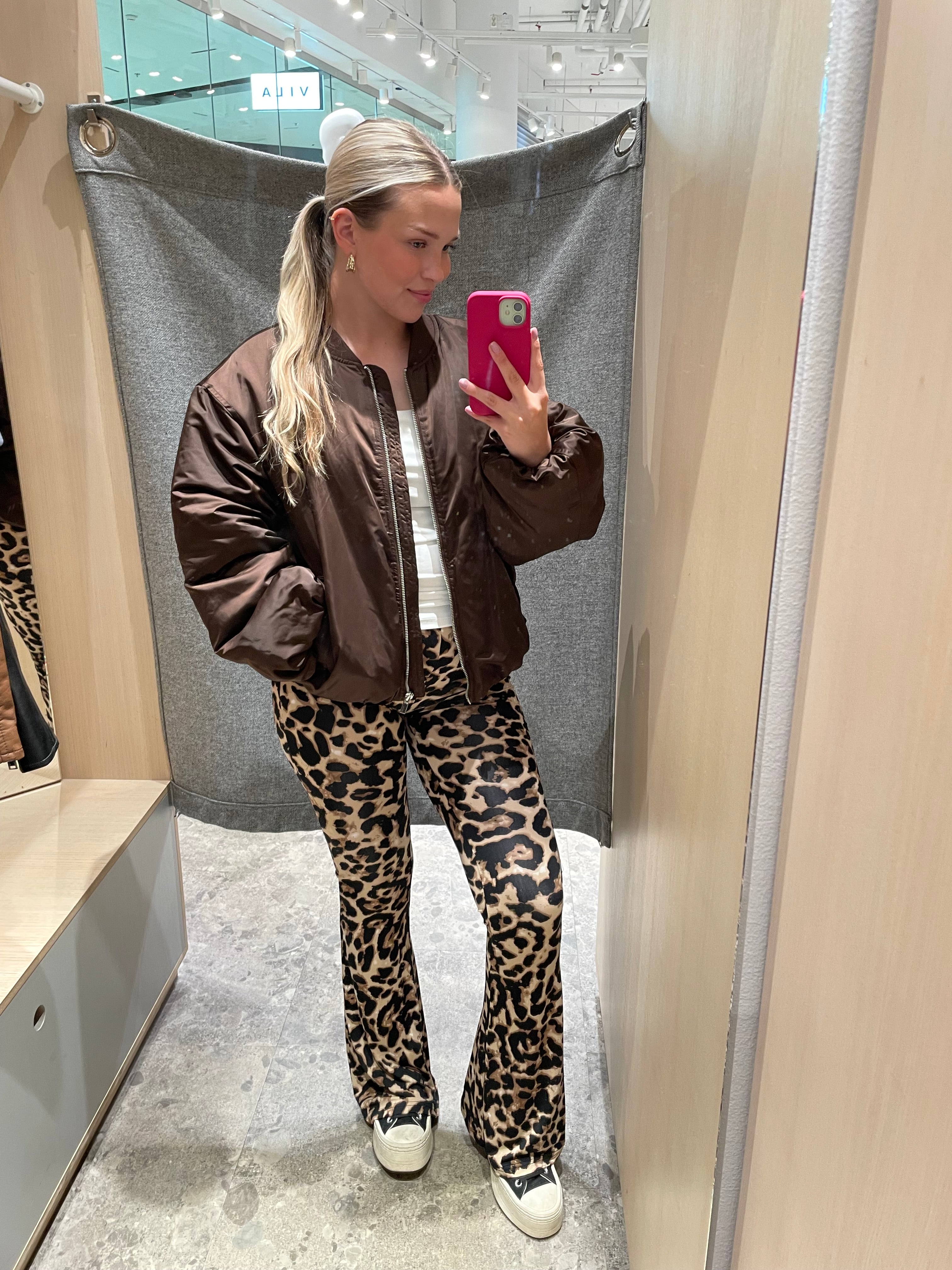 VIBILLIE Otw Bomber - Coffee Bean